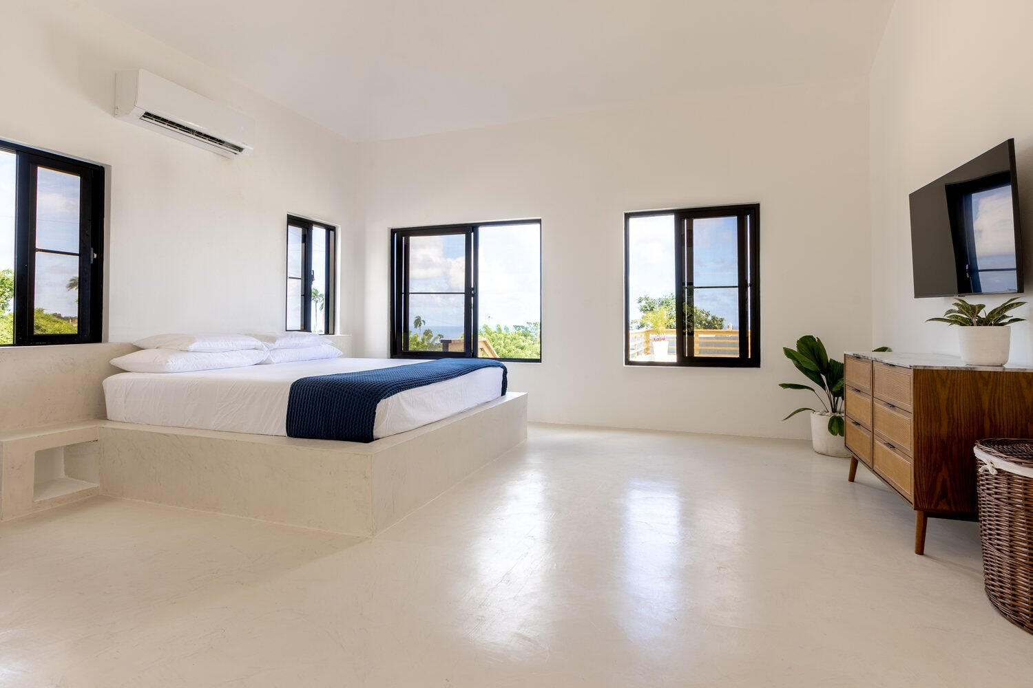 Alpha bedroom